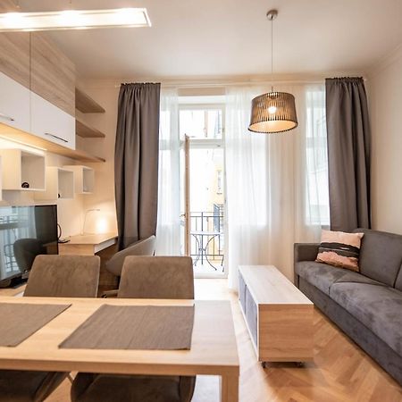 Friendly Apartments In Praga Esterno foto
