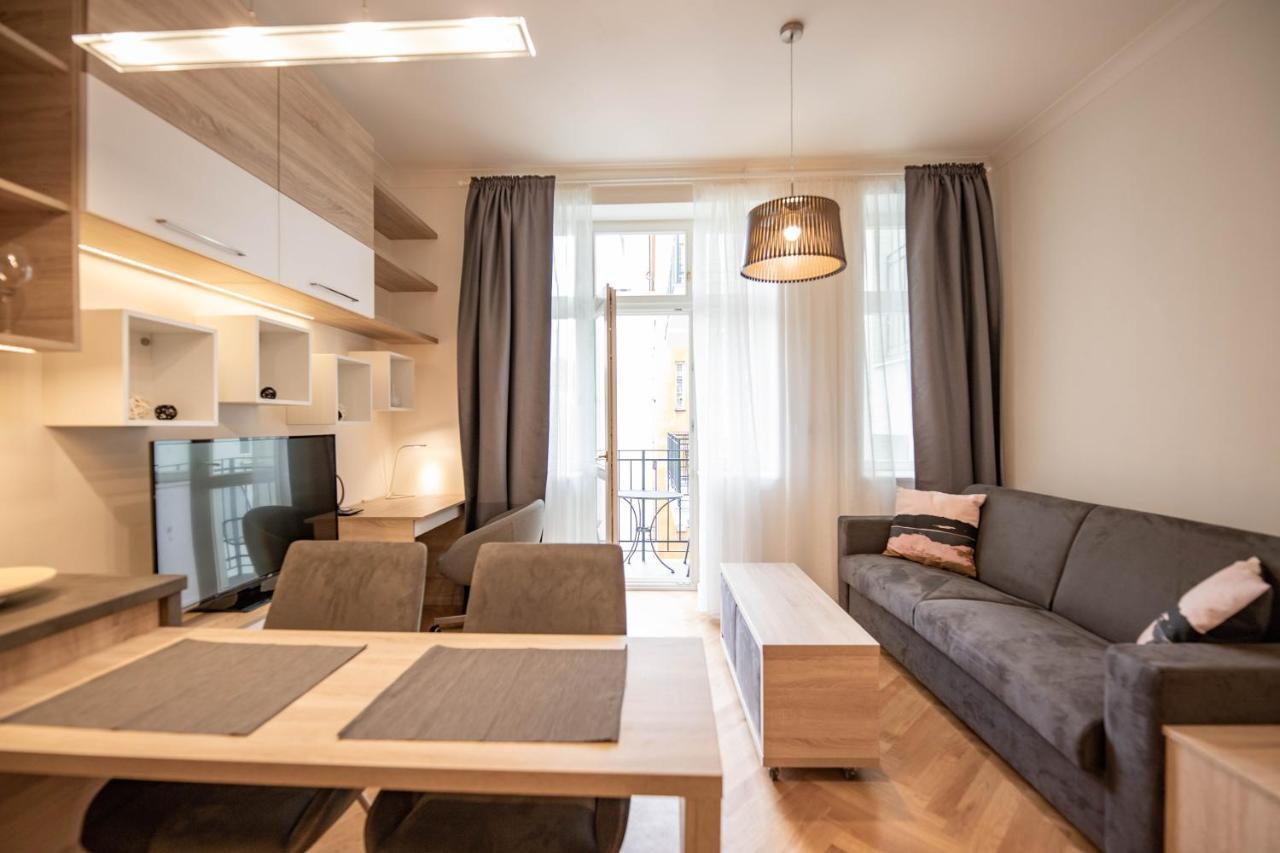 Friendly Apartments In Praga Esterno foto