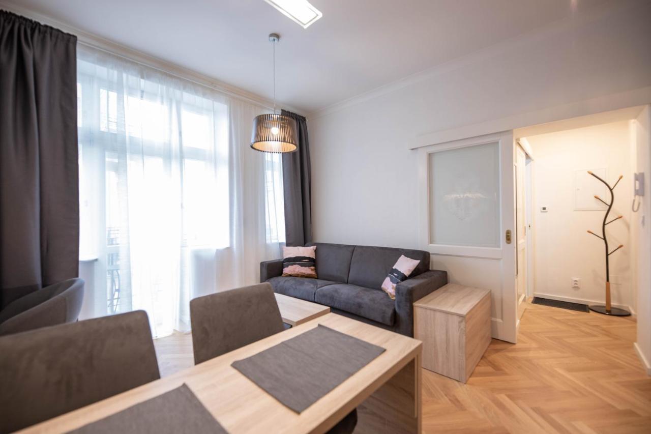 Friendly Apartments In Praga Esterno foto