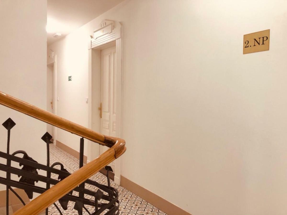 Friendly Apartments In Praga Esterno foto