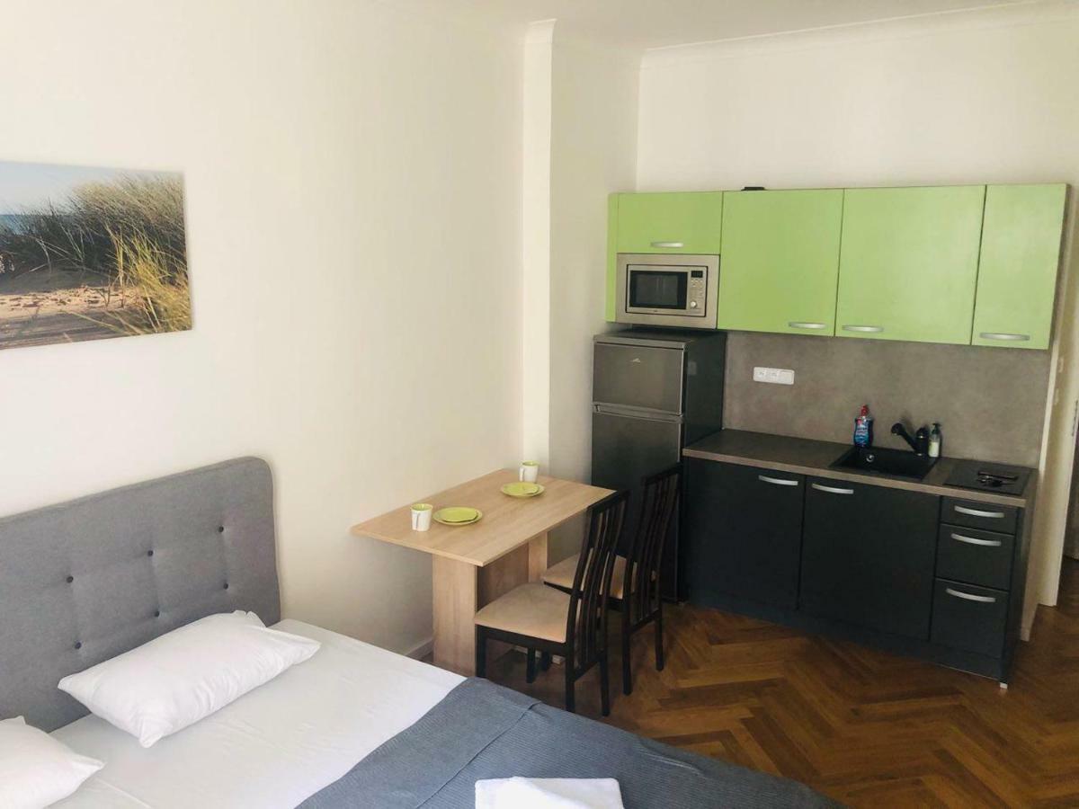 Friendly Apartments In Praga Esterno foto