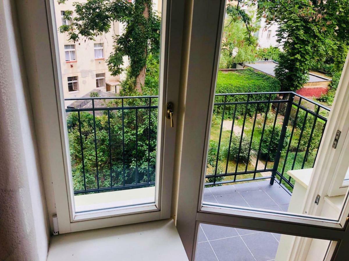 Friendly Apartments In Praga Esterno foto