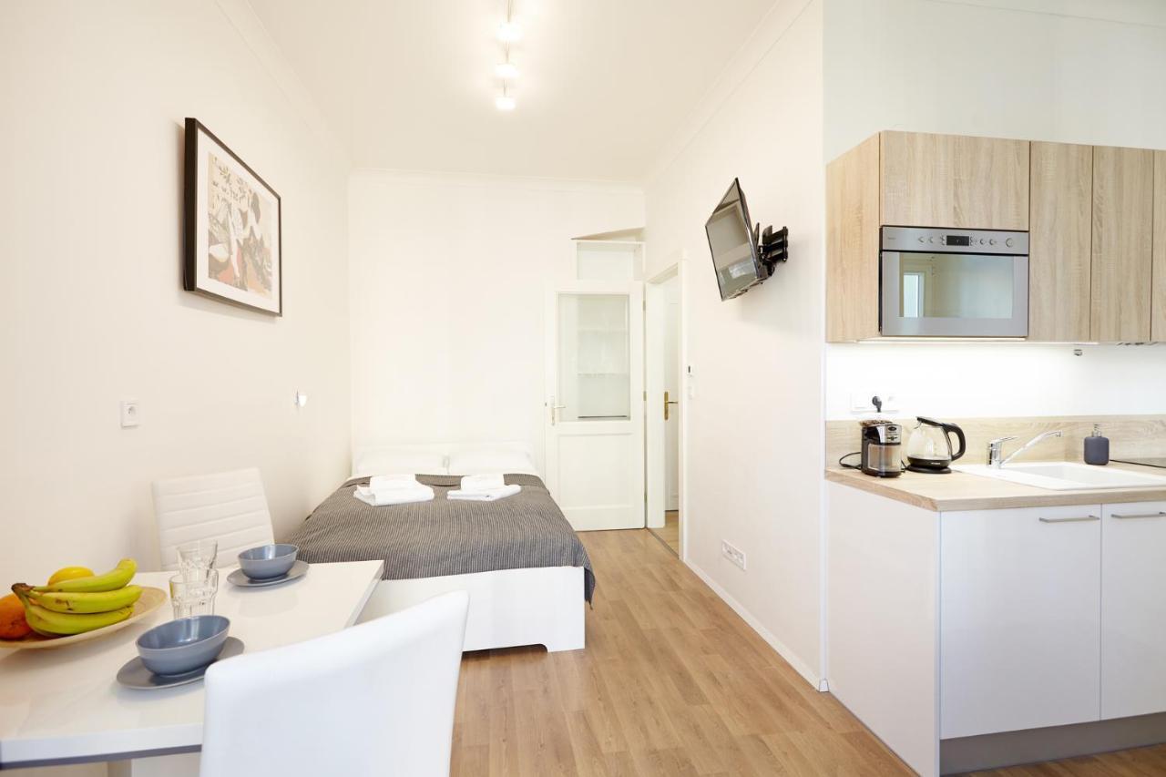Friendly Apartments In Praga Esterno foto