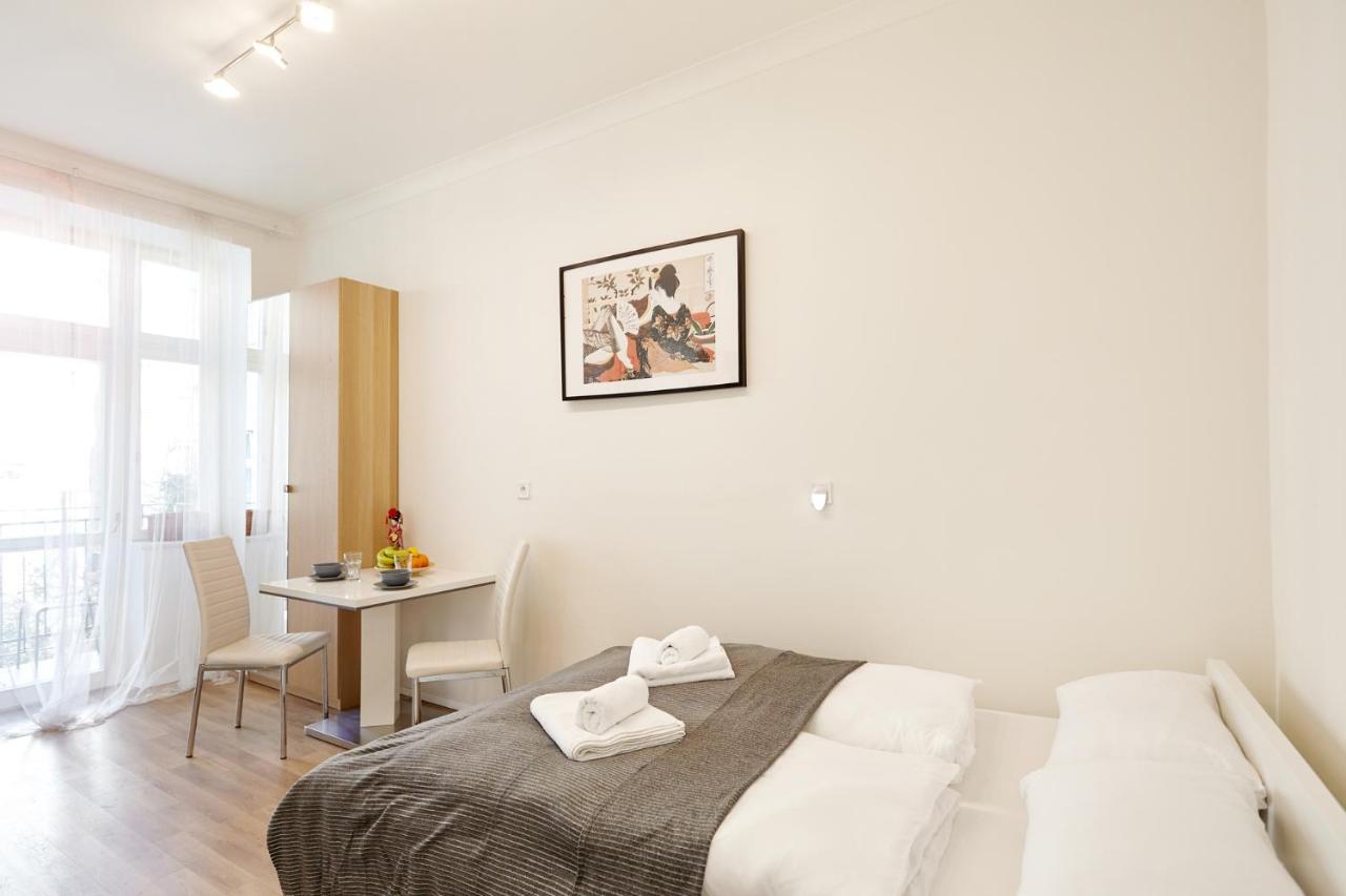 Friendly Apartments In Praga Esterno foto