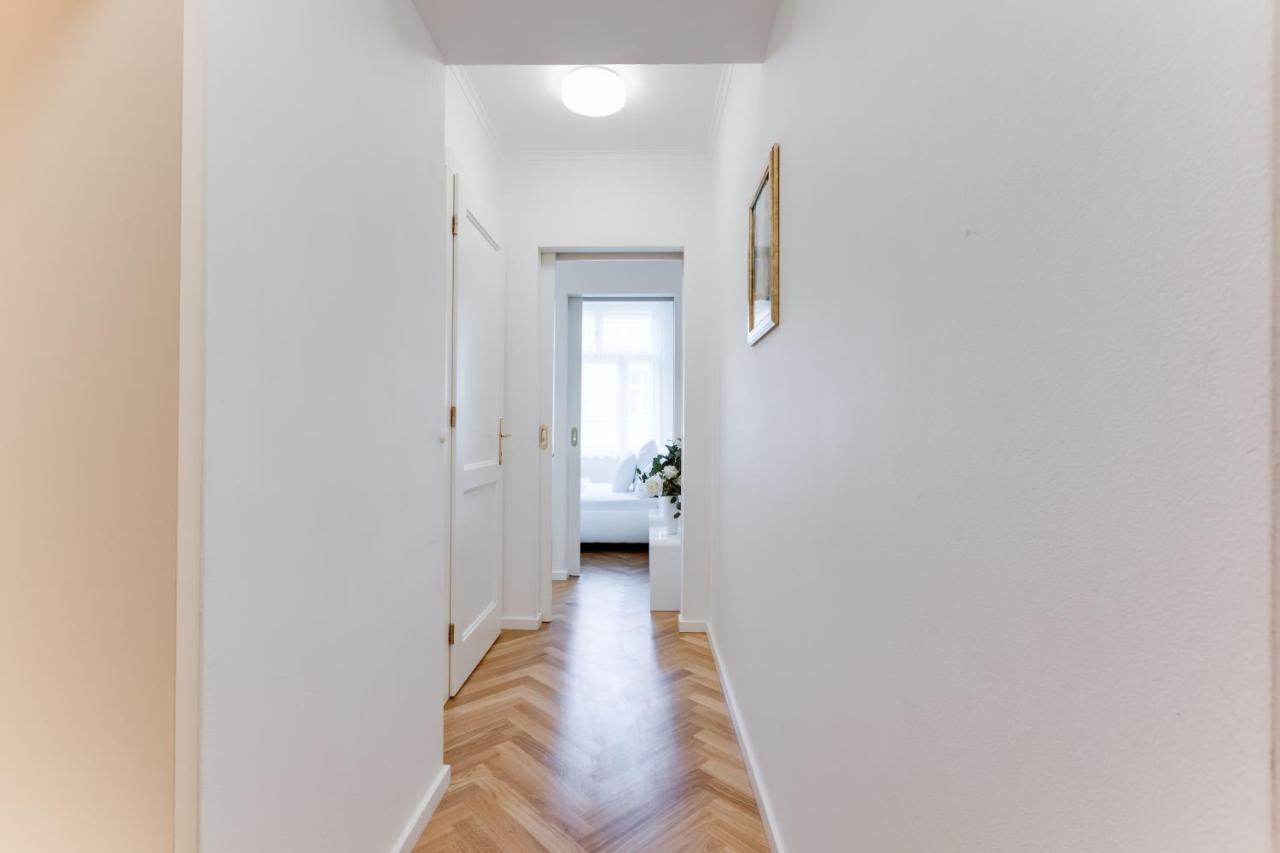 Friendly Apartments In Praga Esterno foto