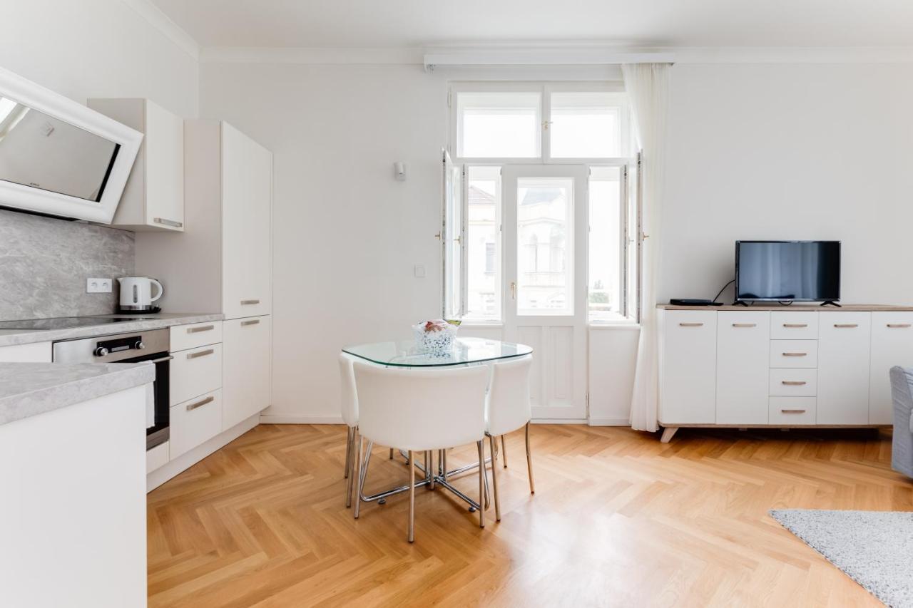 Friendly Apartments In Praga Esterno foto