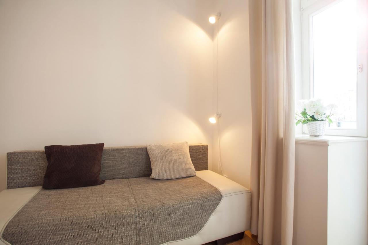 Friendly Apartments In Praga Esterno foto
